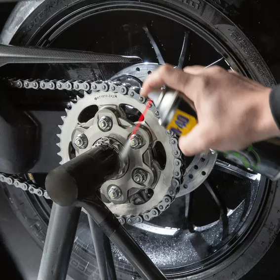 wd40 chain cleaner